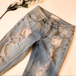 Garage light wash crop ankle straight leg jeans distressed size 00